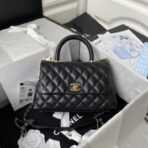 香奈儿（CHANEL）Coco Handle 系列黑色菱格绗缝小羊皮双 C 扣迷你手提斜挎包